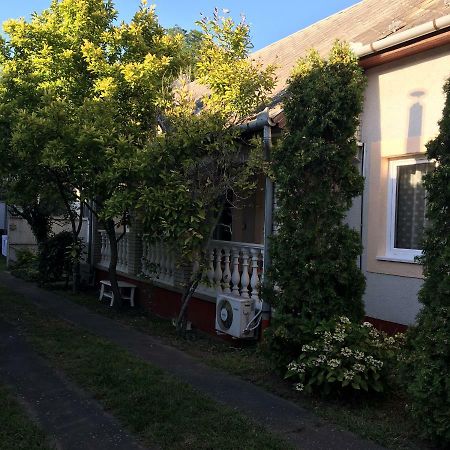Stella Apartman Debrecen Eksteriør bilde